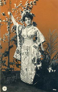 NPG_364_10_Japanese_dressed_woman