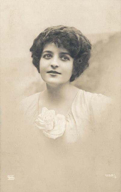 SDk ser 1258-6. Beautiful woman. Mid-1916 dated.