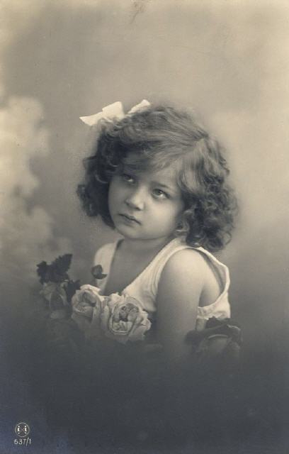 L.L. ser 637-1. Young girl. Mailed in 1912.