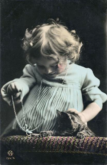 L.L. ser 154-4. Kid and kitten. Glossy finish.