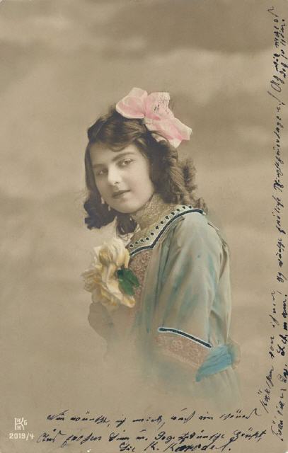 Krause ser 2019-4. Girl portrait. Mid-1911.